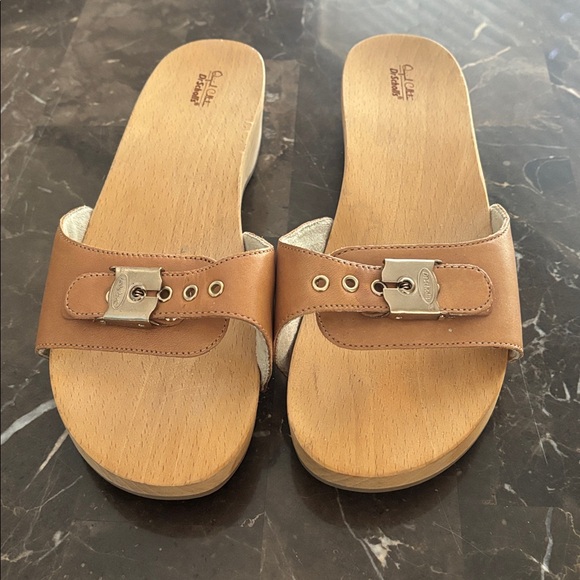 DR SCHOLL'S ORIGINAL COLLECTION  Women's Size 9M Wood & Leather Sandals Tan - Picture 1 of 4